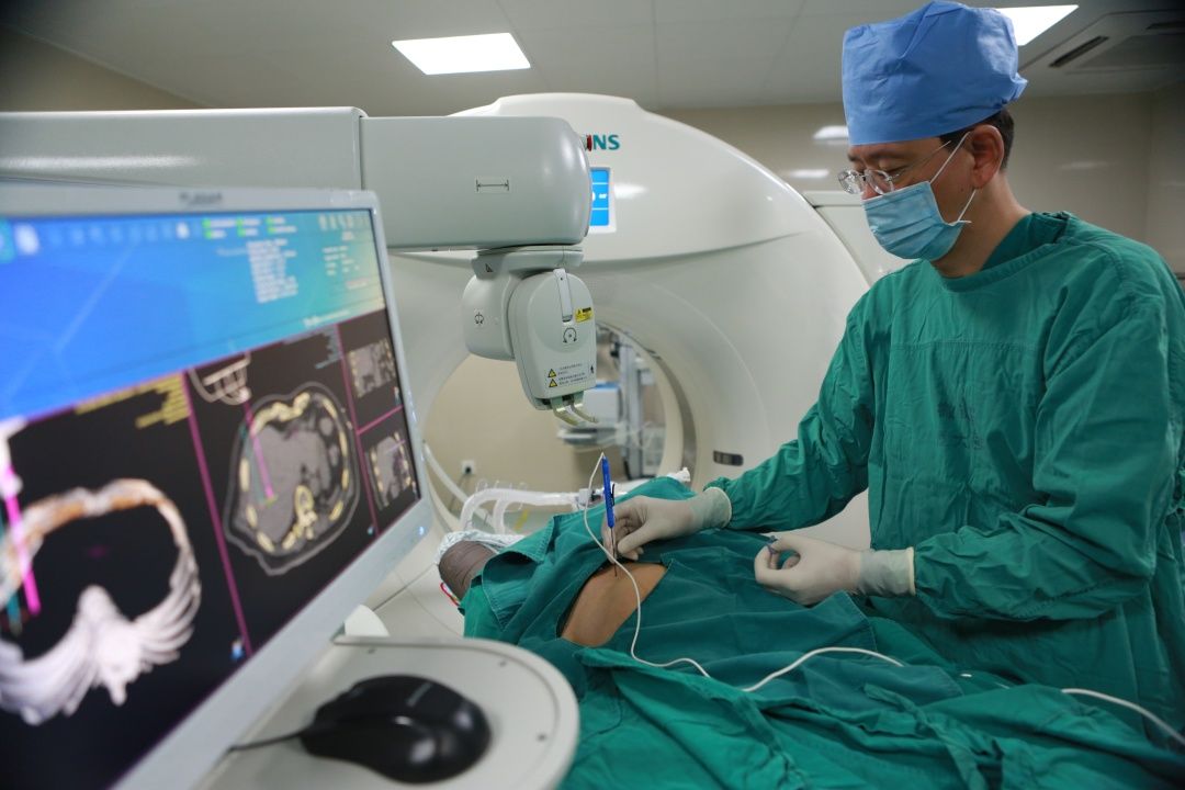 ny12_498821.jpg g2.jpg