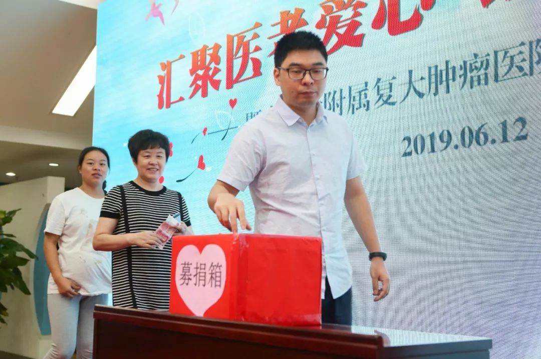 ny14_225740.jpg ee34.jpg