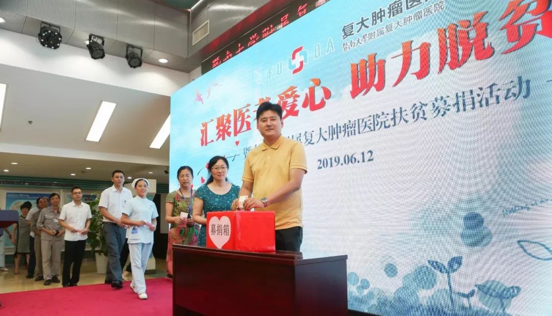 ny14_939433.jpg ee37.jpg