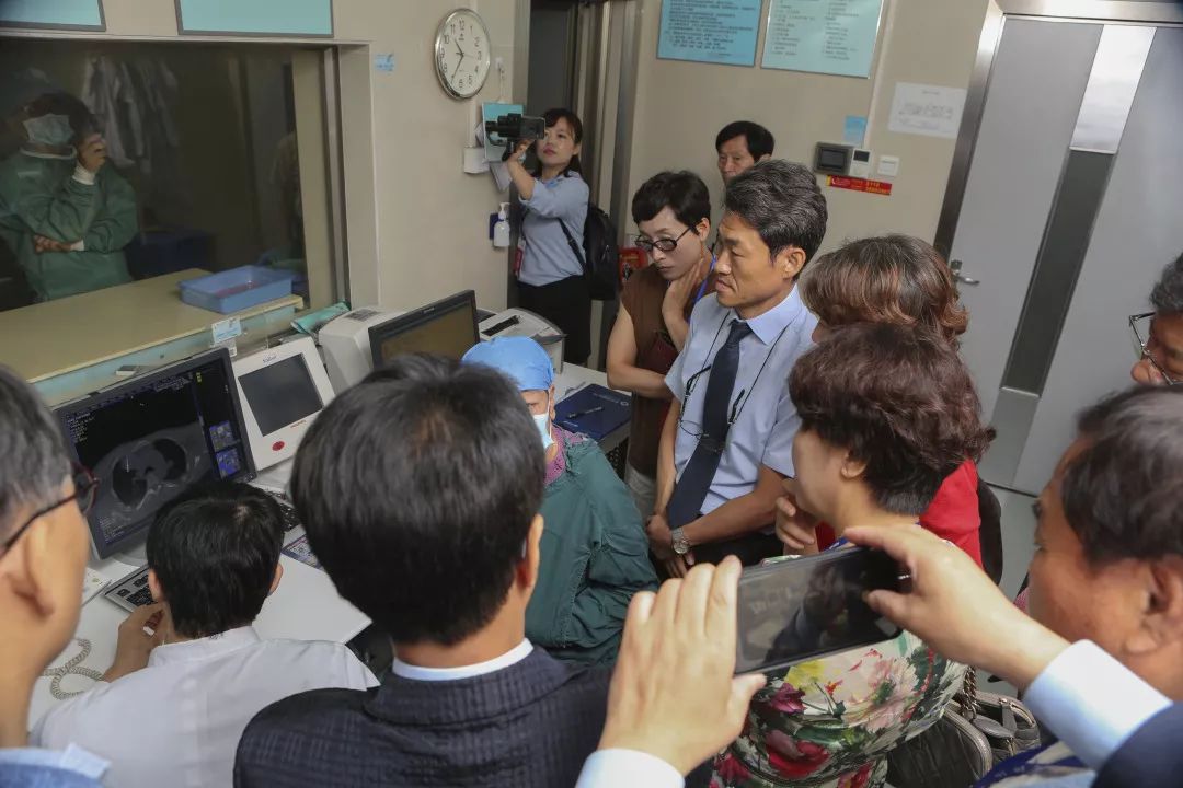 ny26_307459.jpg b13.jpg