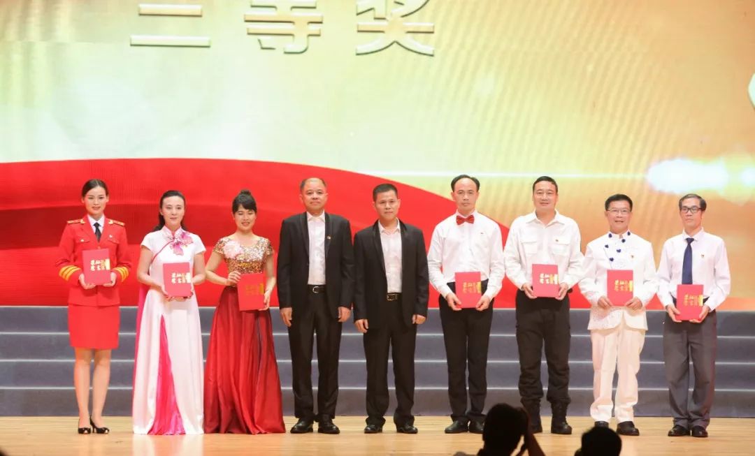 ny25_691505.jpg r13.jpg