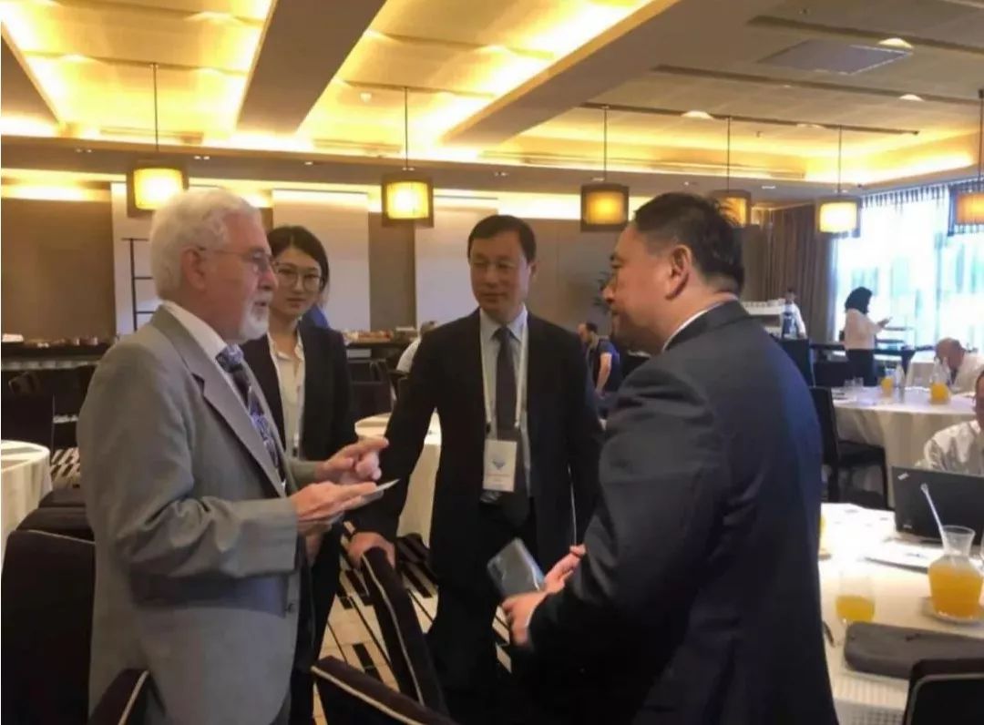 ny09_612592.jpg m14.jpg