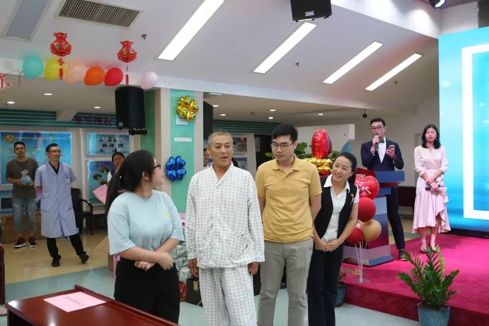 ny16_102885.jpg a10.jpg