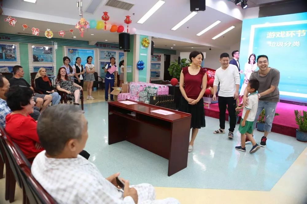 ny16_469112.jpg a8.jpg