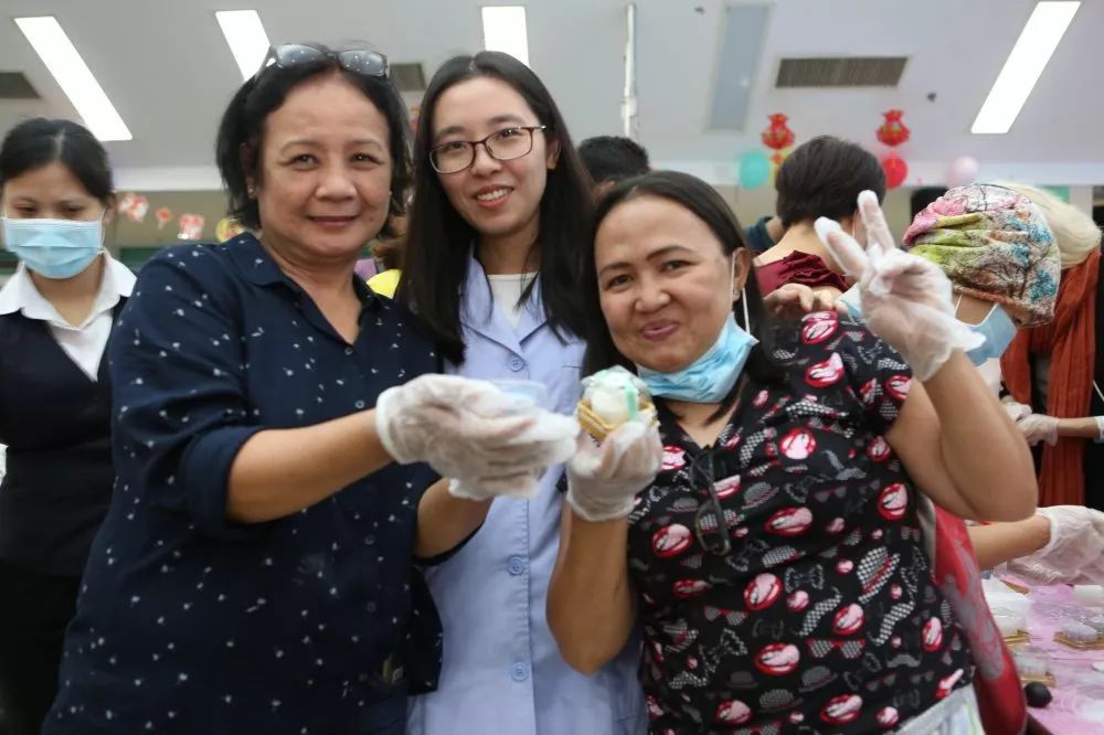 ny16_567510.jpg a19.jpg