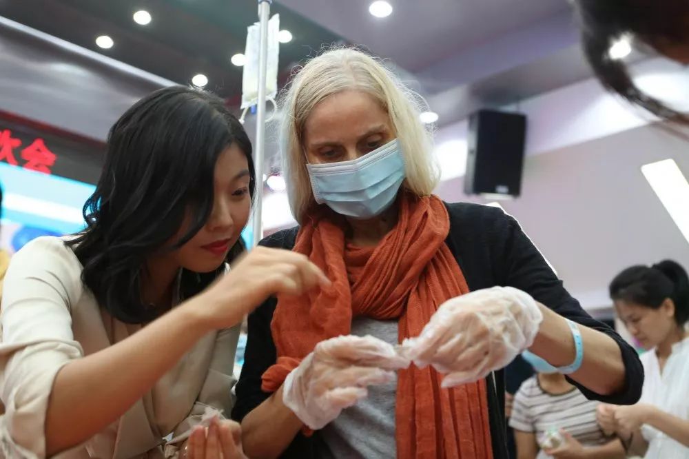 ny16_893185.jpg a17.jpg