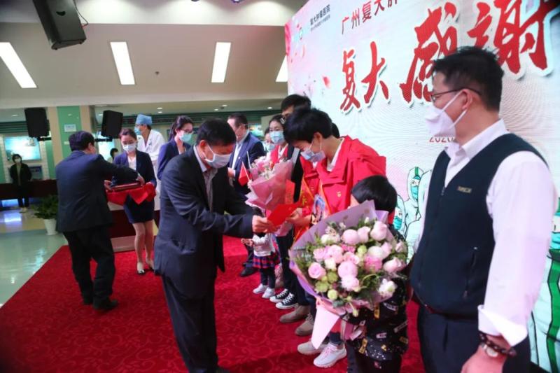 ny06_804339.jpg h14 (800x533).jpg