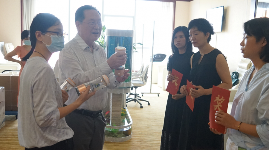 ny16_486905.png y11.png