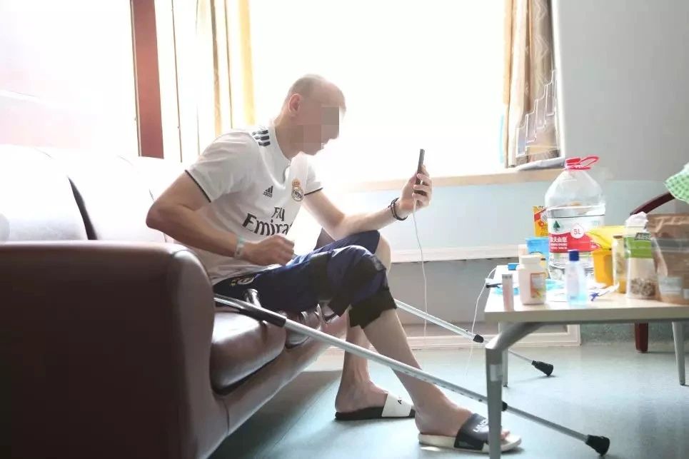 ny02_991901.jpg t4.jpg