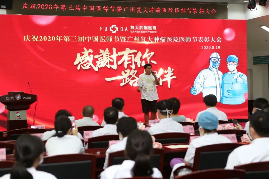 ny20_311462.jpg f18.jpg