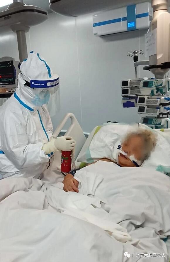 ny23_868468.jpg ny23_868468.jpg