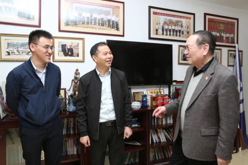 ny22_837848.jpg ny22_837848.jpg